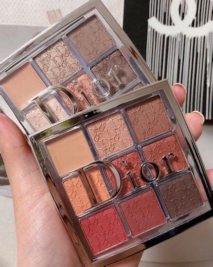 網評年度最美「專櫃眼影盤」精選！DIOR、CT眼盤萬用零廢色， 